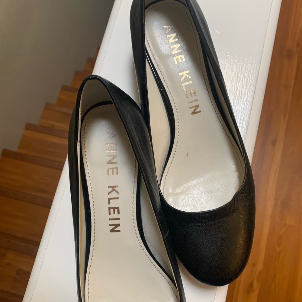 Anne Klein Classic low block heel pumps. Comfy.